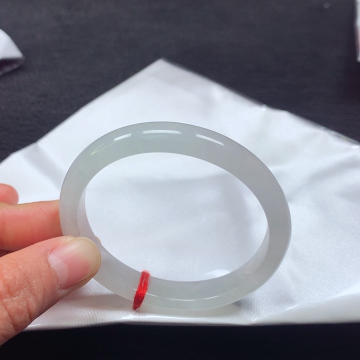 翡翠手镯（贵妃镯）未镶嵌53➕