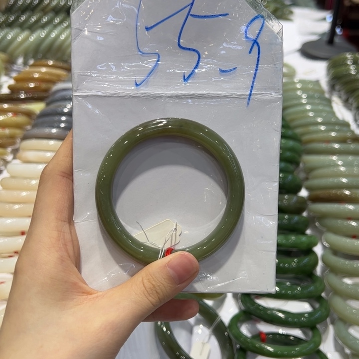 和田玉（糖玉）手镯未镶嵌