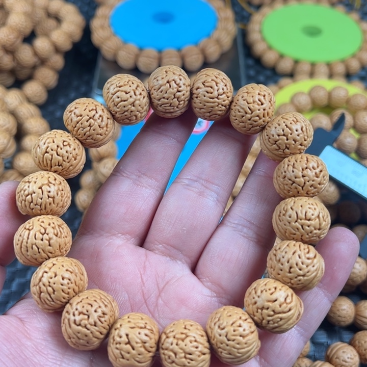 叶***凡桃核手串王者南瓜
