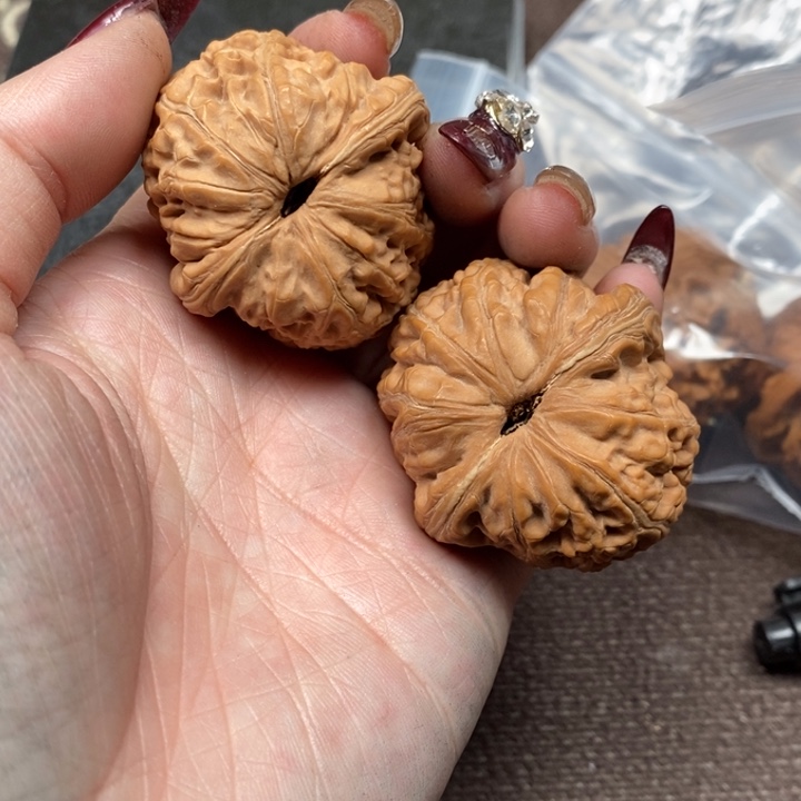 文玩核桃吊坠全品元宝