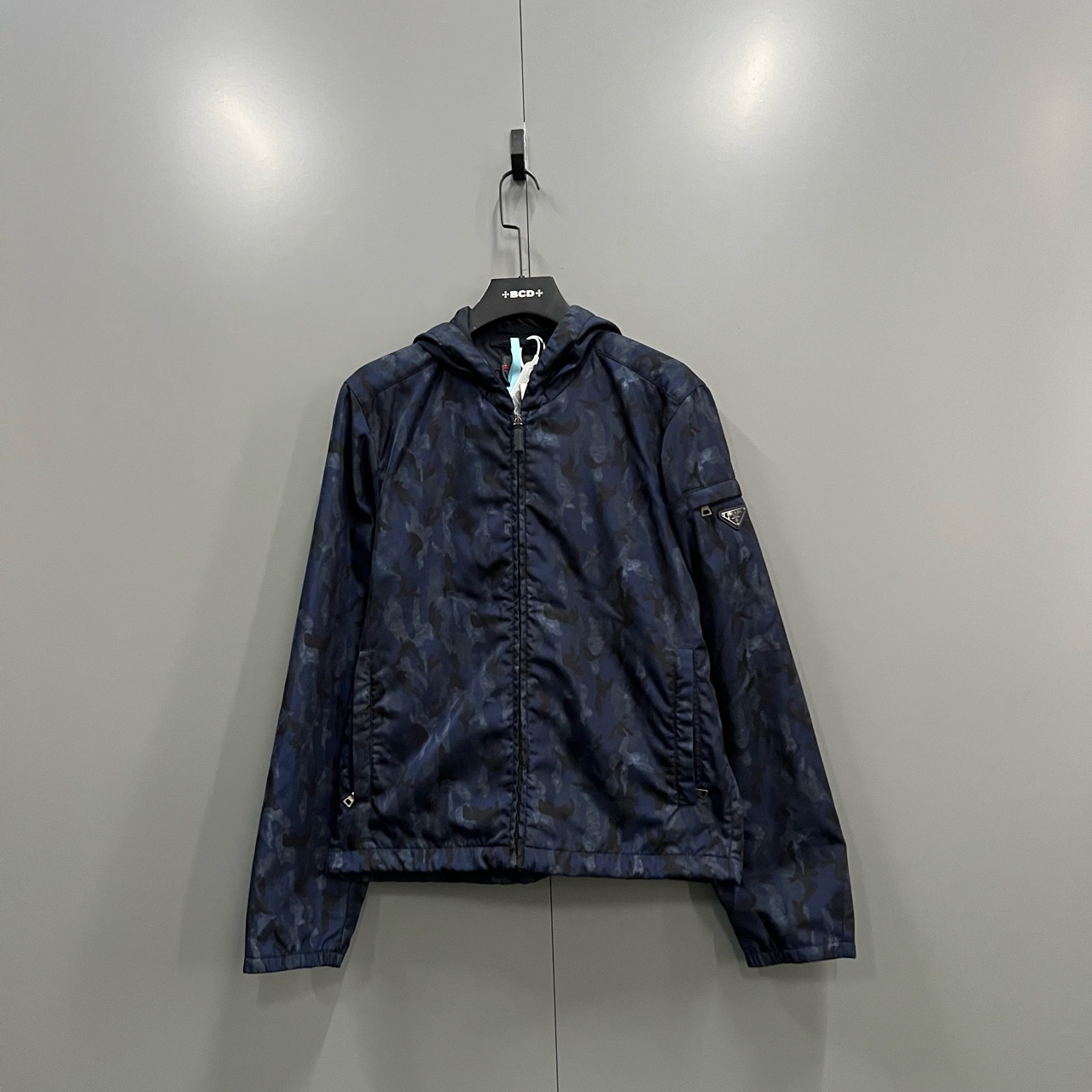 95新 Prada/普拉达 （ll）普拉达 迷彩三角标logo外套 S码