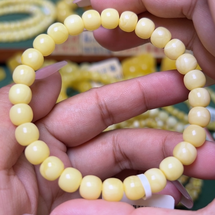 蜜蜡未镶嵌珠宝奇石