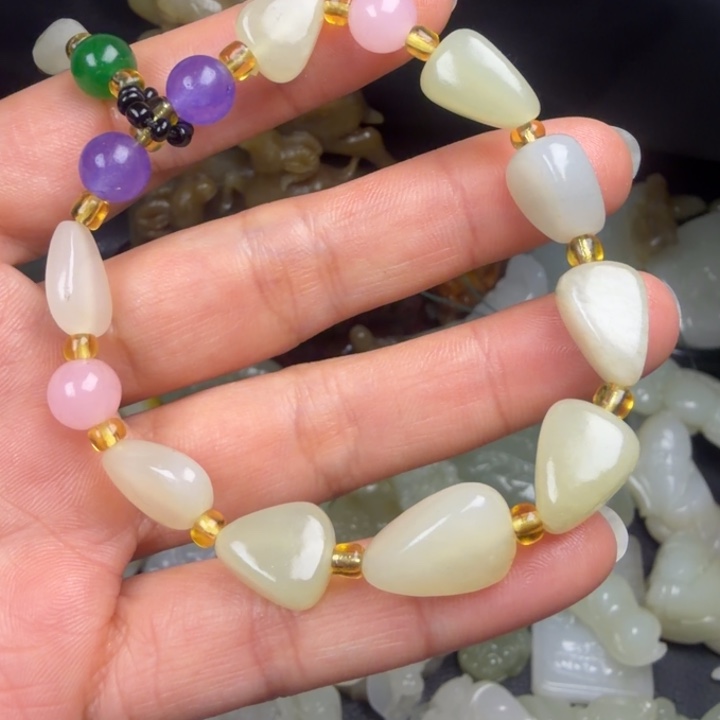 和田玉未镶嵌珠宝奇石