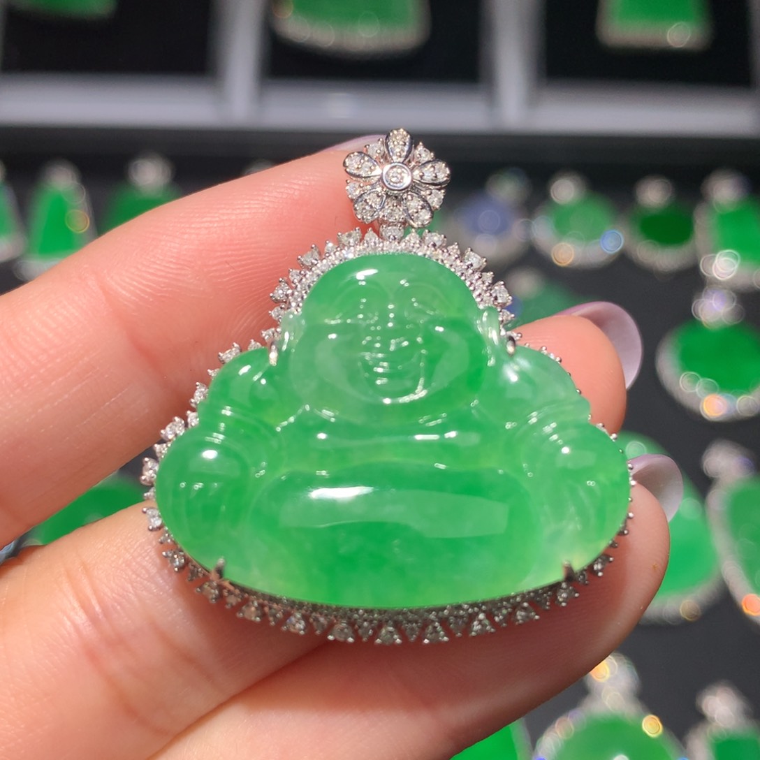 翡翠颈饰18K金镶嵌翡翠