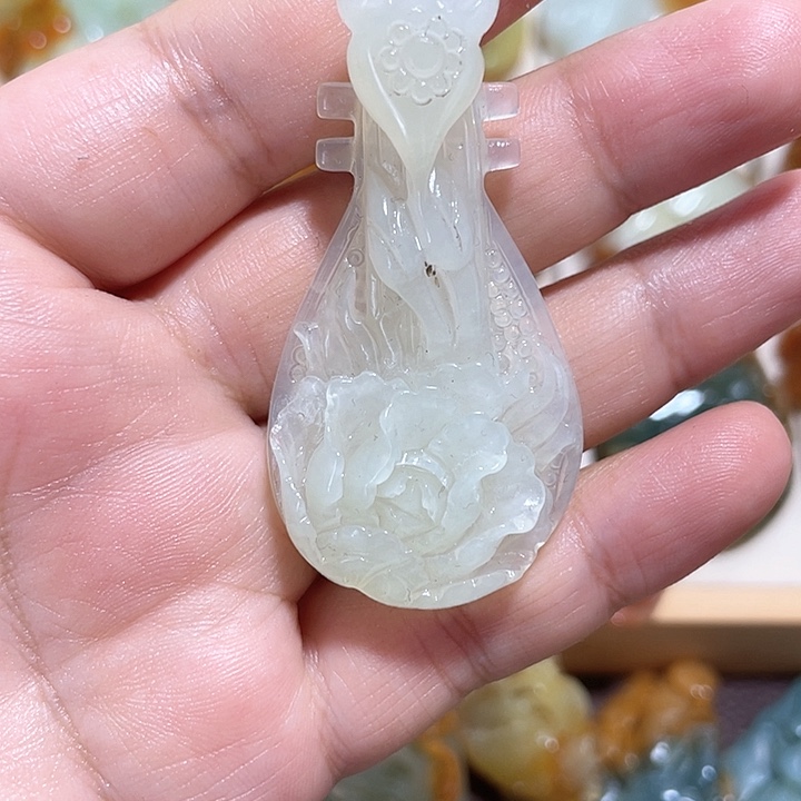 岫玉吊坠(不含链)未镶嵌