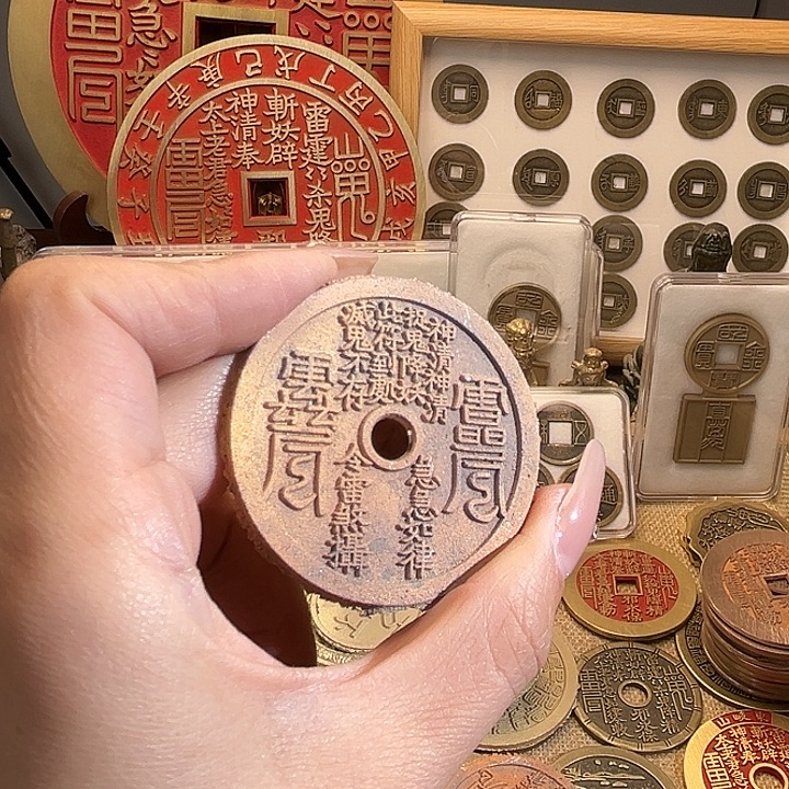 阿***沫铜现代翻砂工艺作品