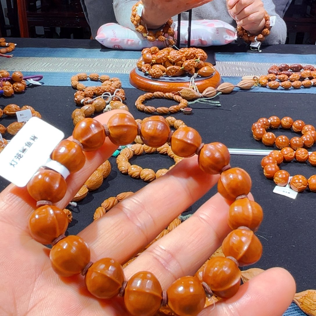 橄榄核吊坠新人在这里