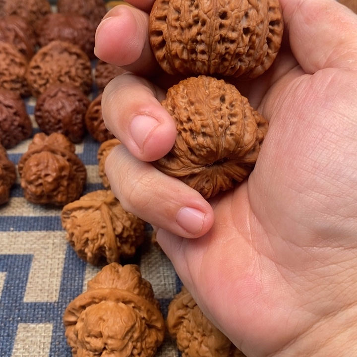 文玩核桃把件花*哥核桃