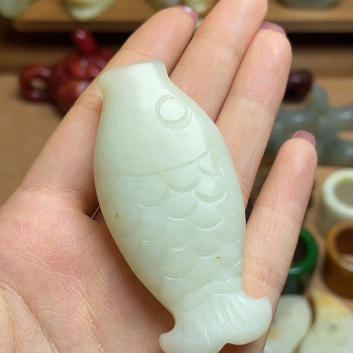 飘***雪蛇纹石玉未镶嵌颈饰