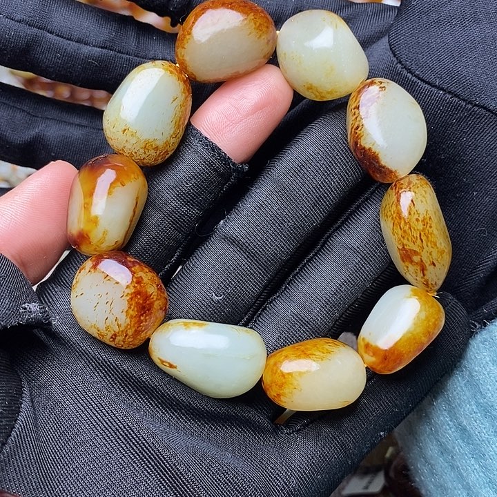 海***吹和田玉未镶嵌手链