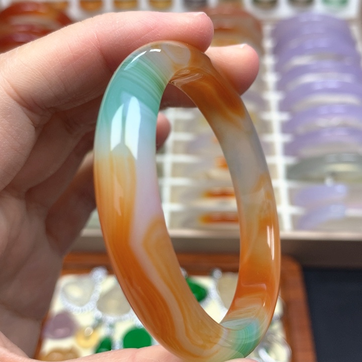玛瑙/玉髓手镯未镶嵌