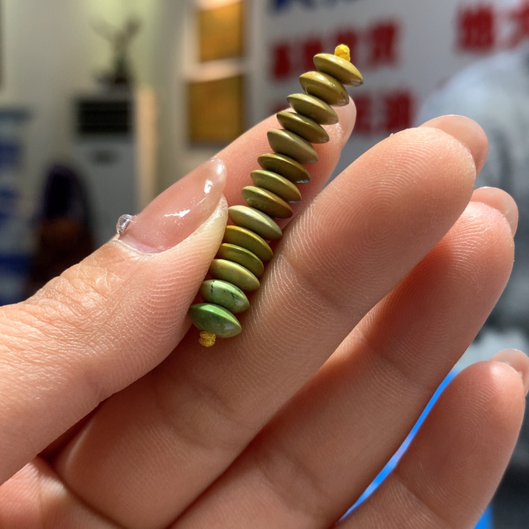 绿松石配饰未镶嵌