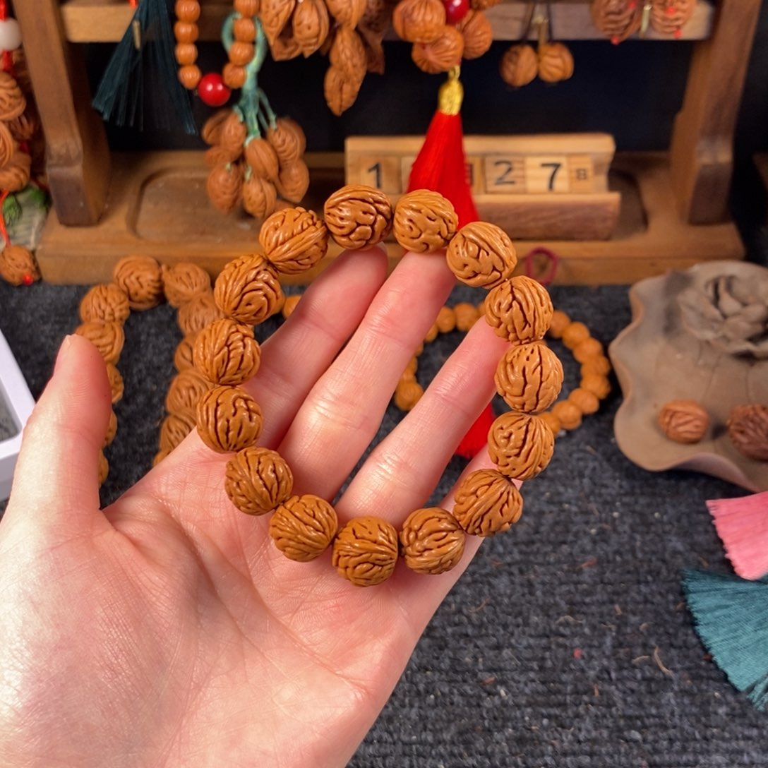 吊坠桃核9*桃枭手串