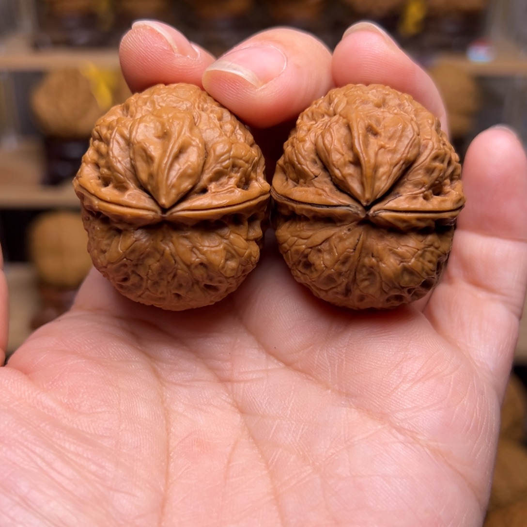 文玩核桃把件18w犀牛角39尺