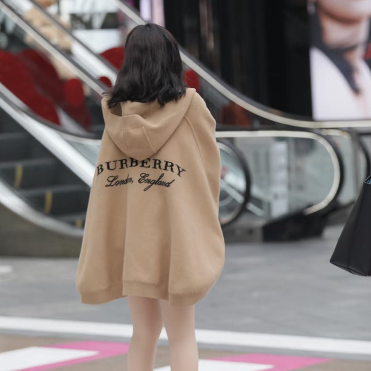 99新 BURBERRY/博柏利 背后大logo羊毛羊绒混纺斗篷1777