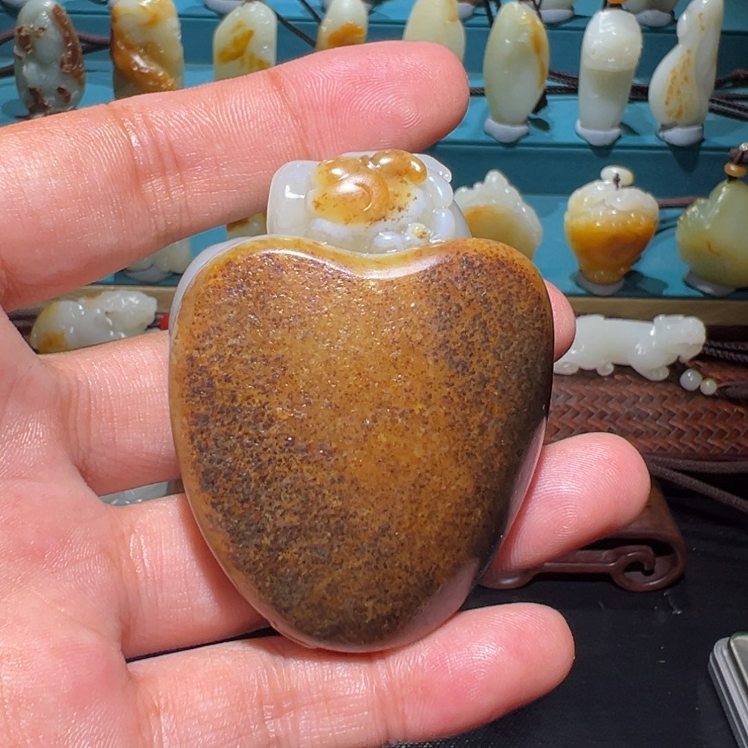 颈饰未镶嵌和田玉（子料）曹*德