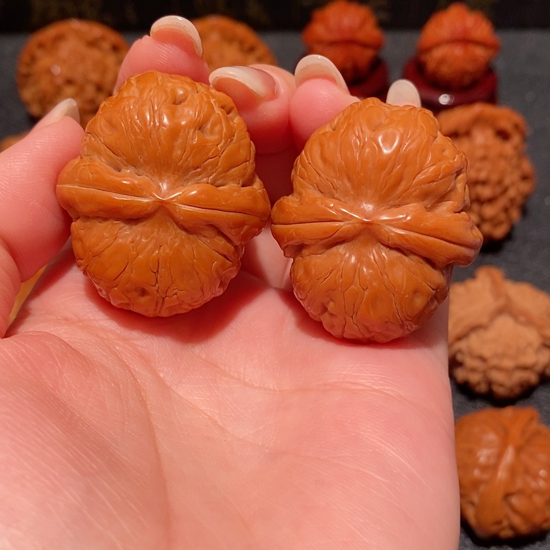 文玩核桃吊坠元宝