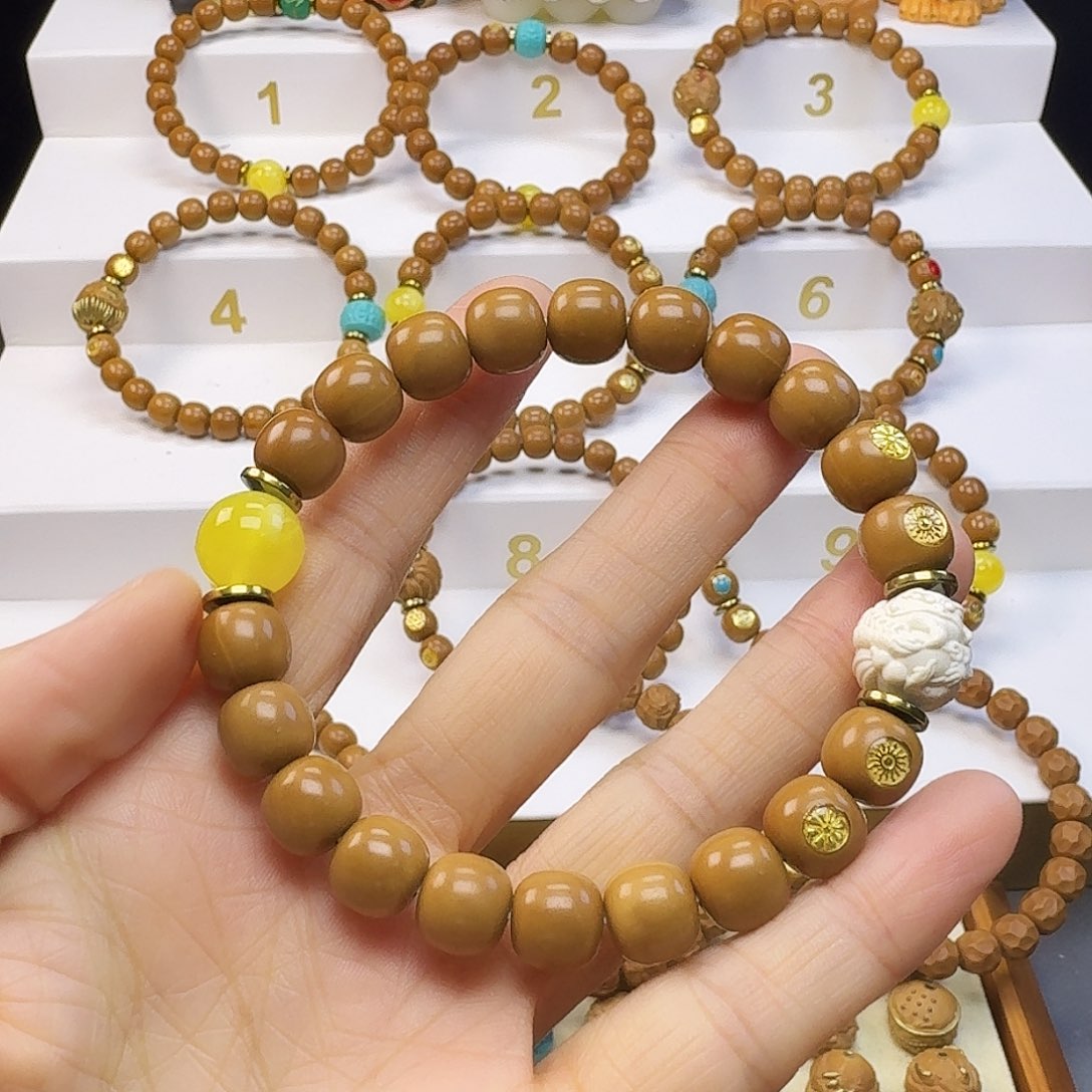 小***学吊坠猴头核桃猴头手串