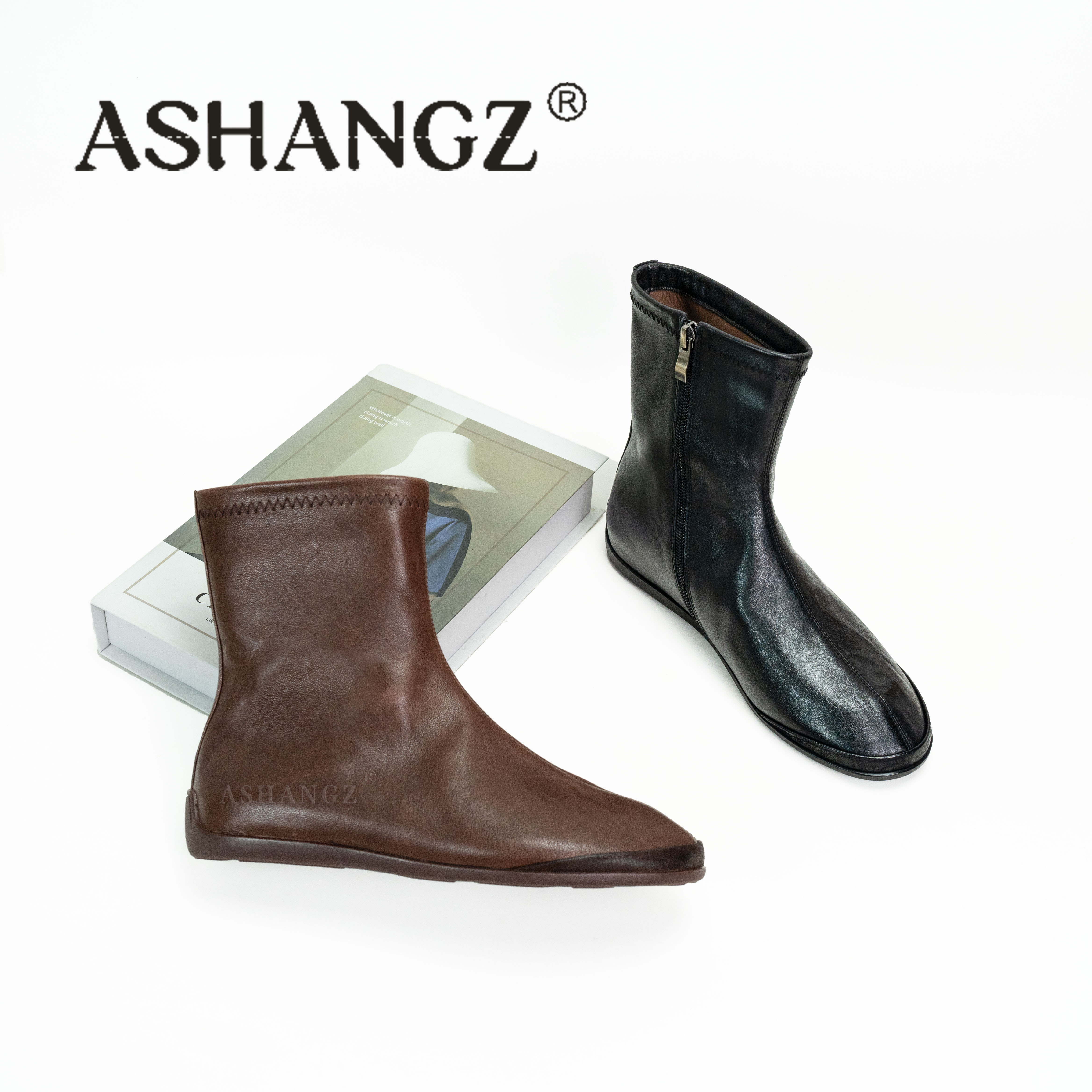 [艾尚周]低跟皮靴秋冬季女靴咖啡色复古单靴马丁靴中筒