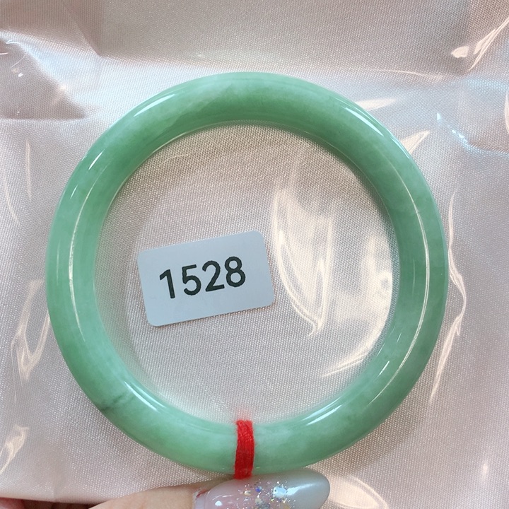 翡翠手镯未镶嵌天然翡翠手镯57