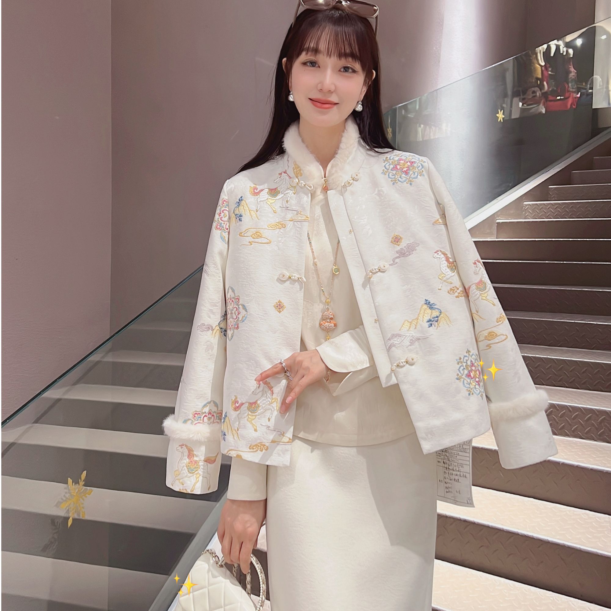 《33定制》冬季新中式国风重工刺绣气质加90鹅绒加厚羽绒服7050