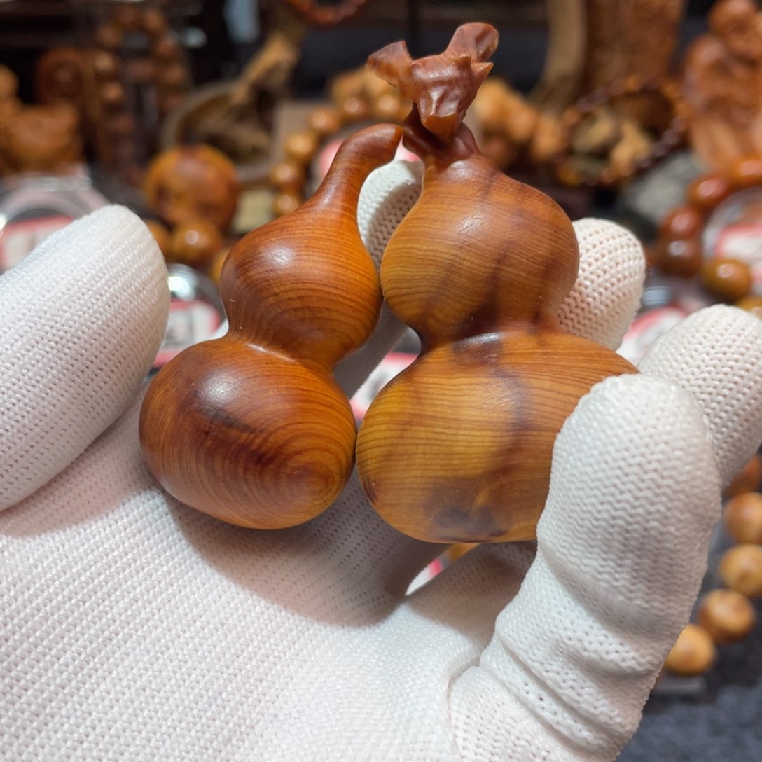 柏木独**江太行崖柏葫芦两个