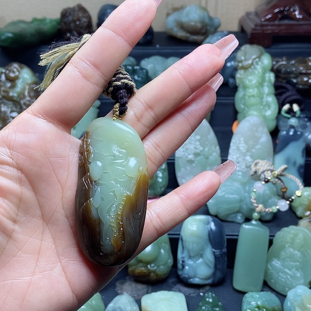 和田玉颈饰未镶嵌