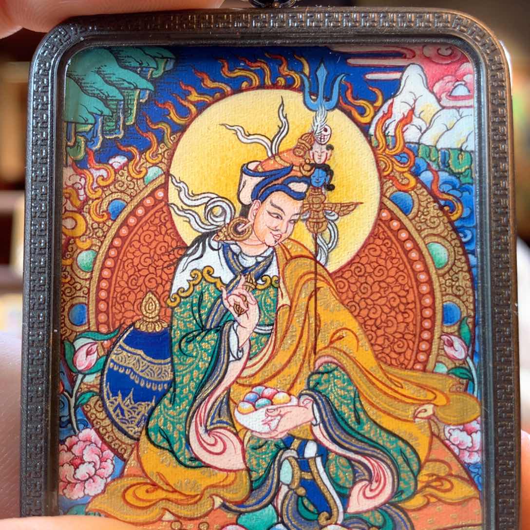 吊坠热贡纯手绘唐卡莲师作品