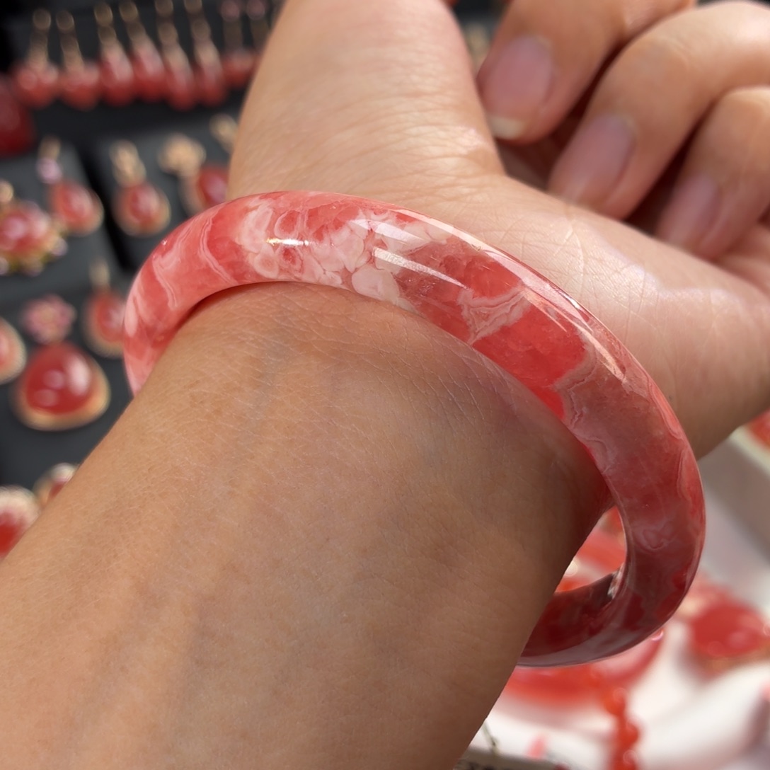 未镶嵌菱锰矿（红纹石）手镯