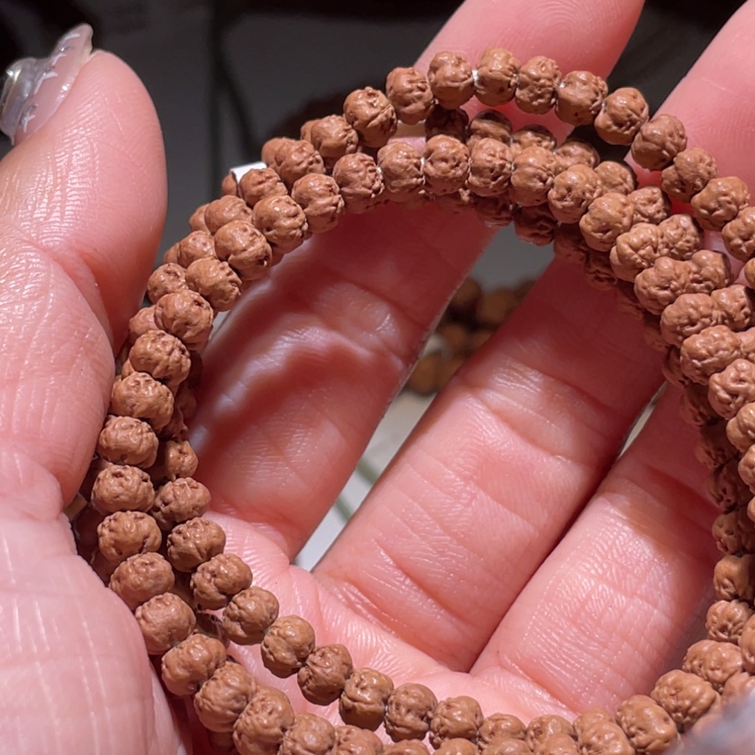 Q***n吊坠金刚菩提原桩佛手5+