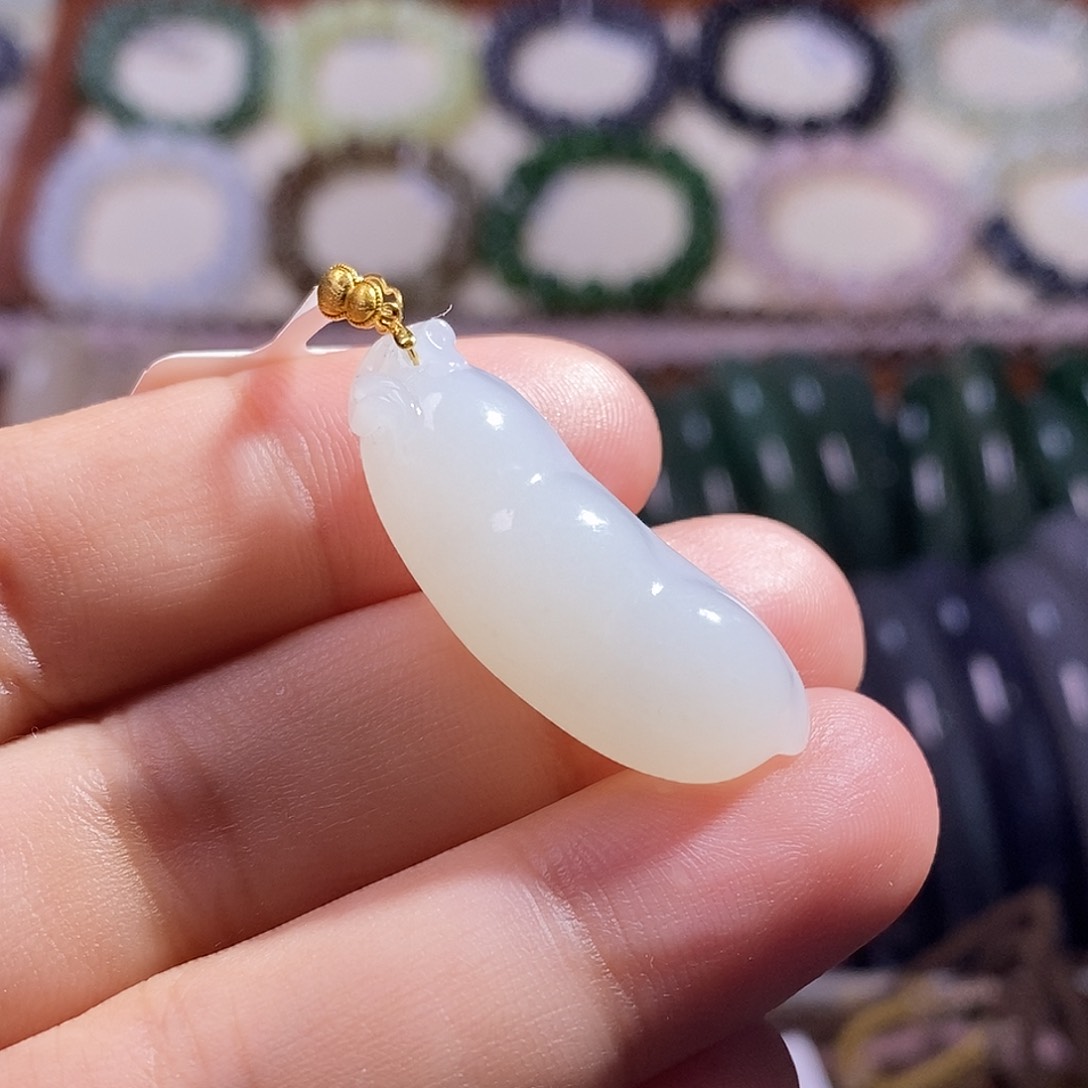 颈饰未镶嵌和田玉新疆白玉老矿料冰底金镶福豆吊坠