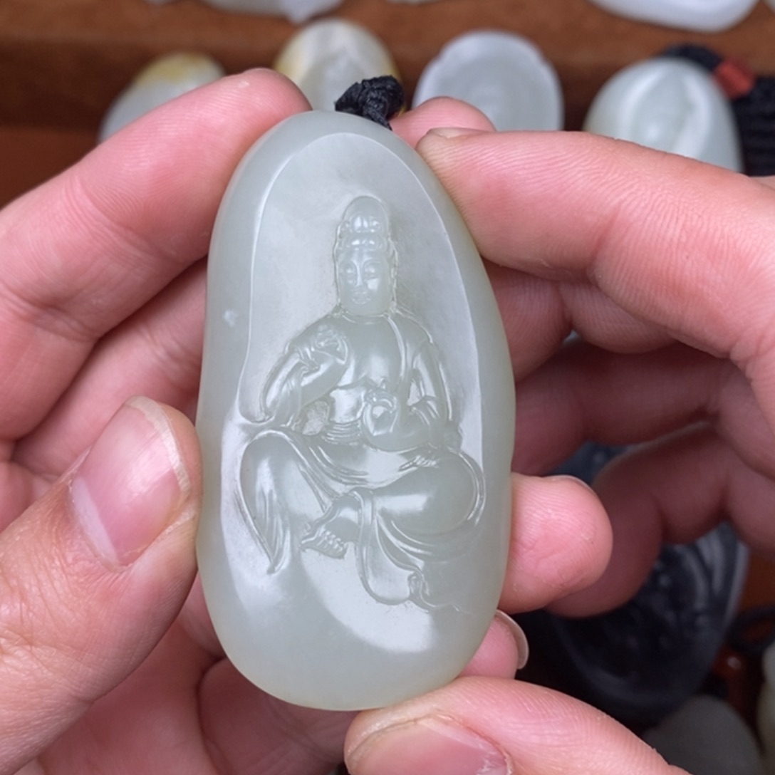 和田玉颈饰未镶嵌