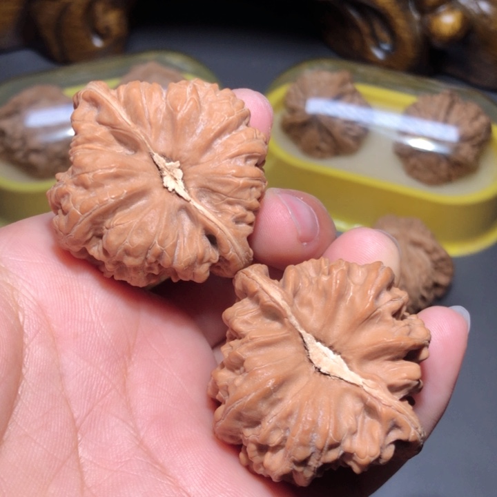 文玩核桃把件42平谷凹的