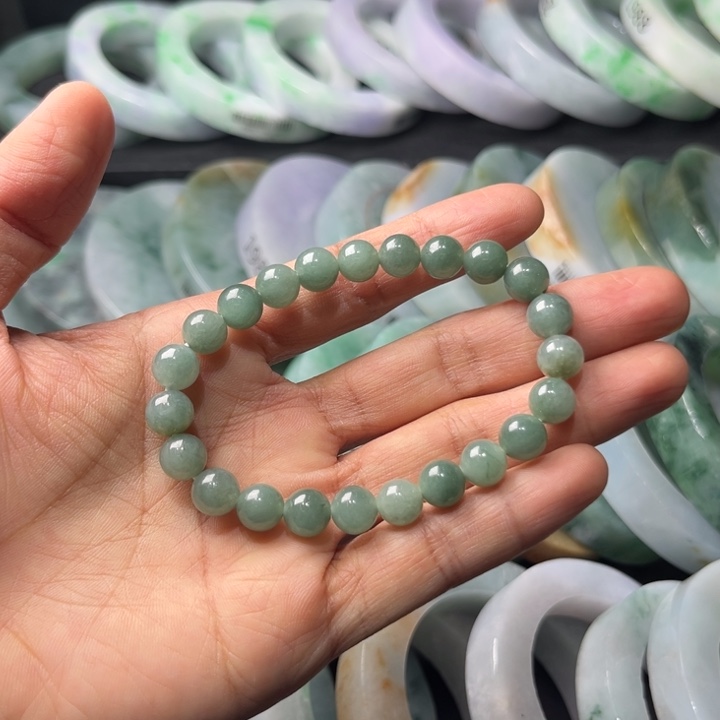 定制翡翠未镶嵌手镯