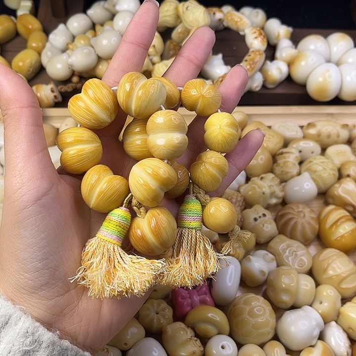 吊坠菩提根/象牙果瑕疵拉丝屁桃手捻一个