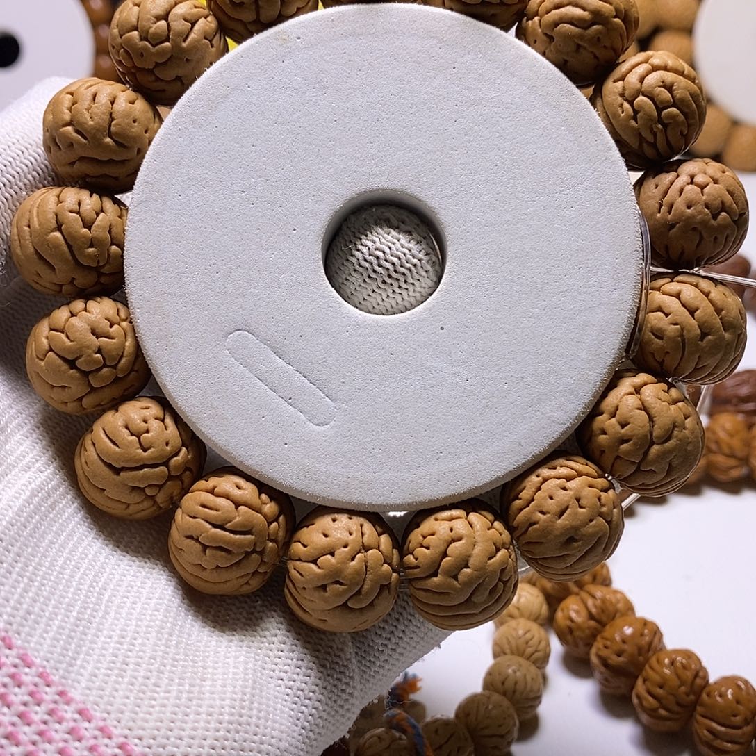 手串桃核东北大肌肉