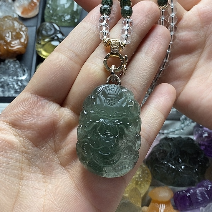 未镶嵌颈饰水晶水晶吊坠