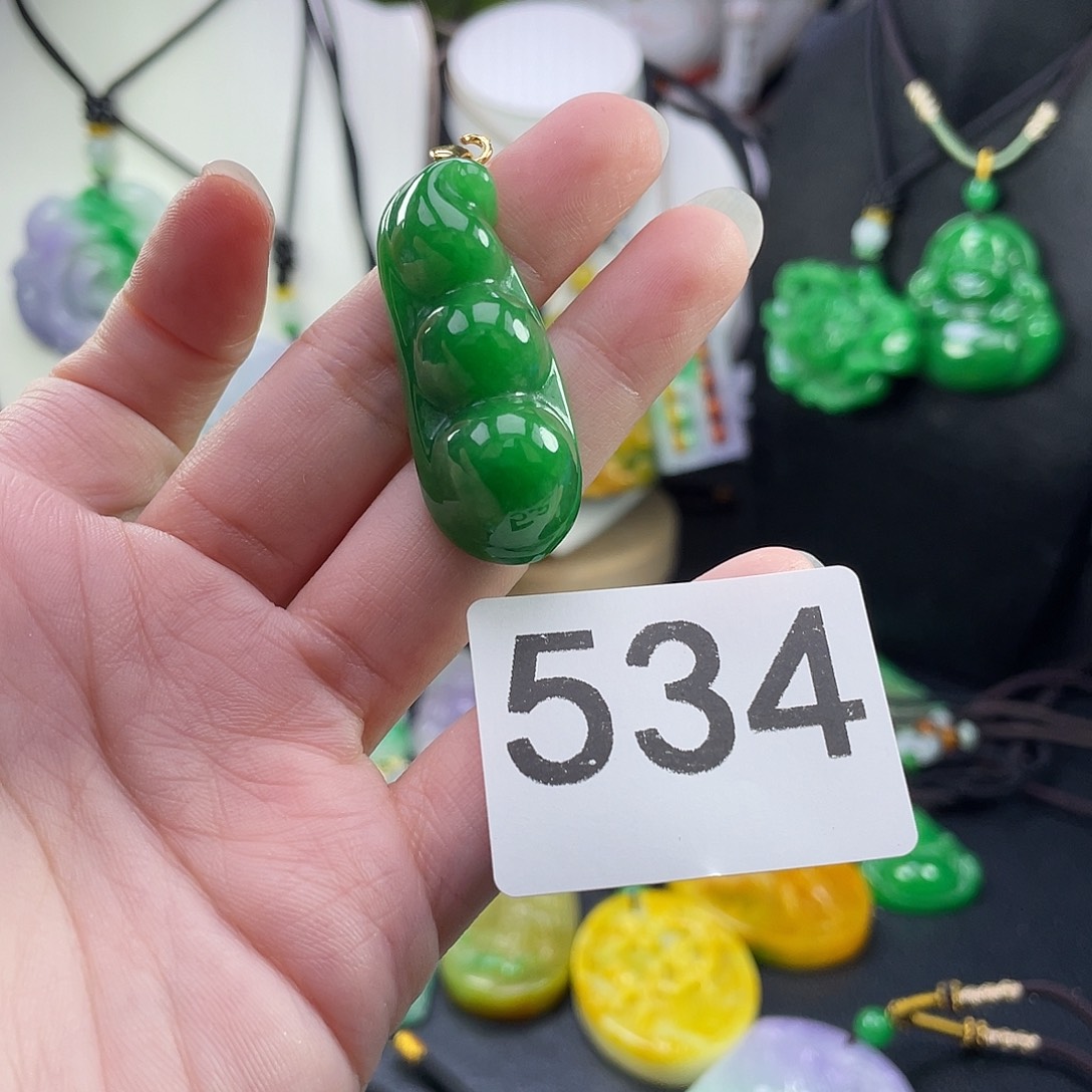 吊坠(赠链)未镶嵌翡翠