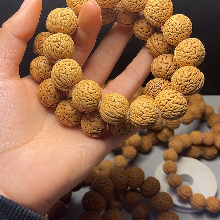 哪***土吊坠桃核桃核手串