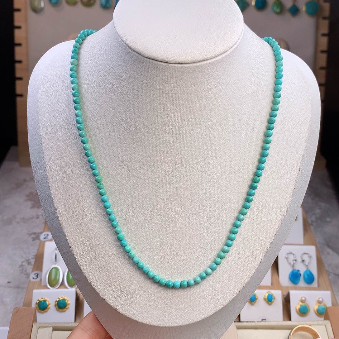 绿松石未镶嵌颈饰