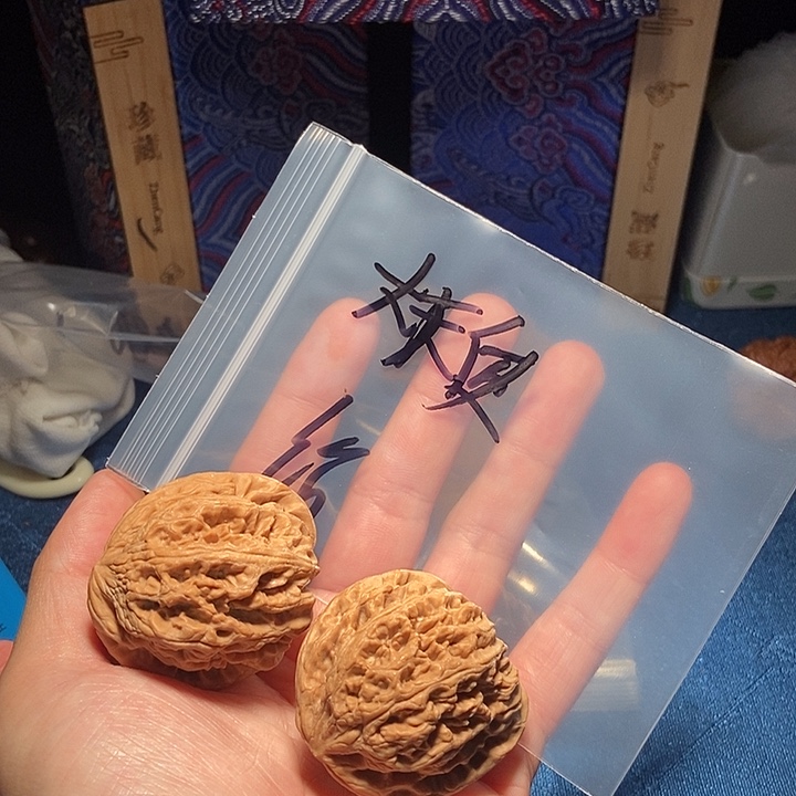 大***使文玩核桃吊坠文玩核桃