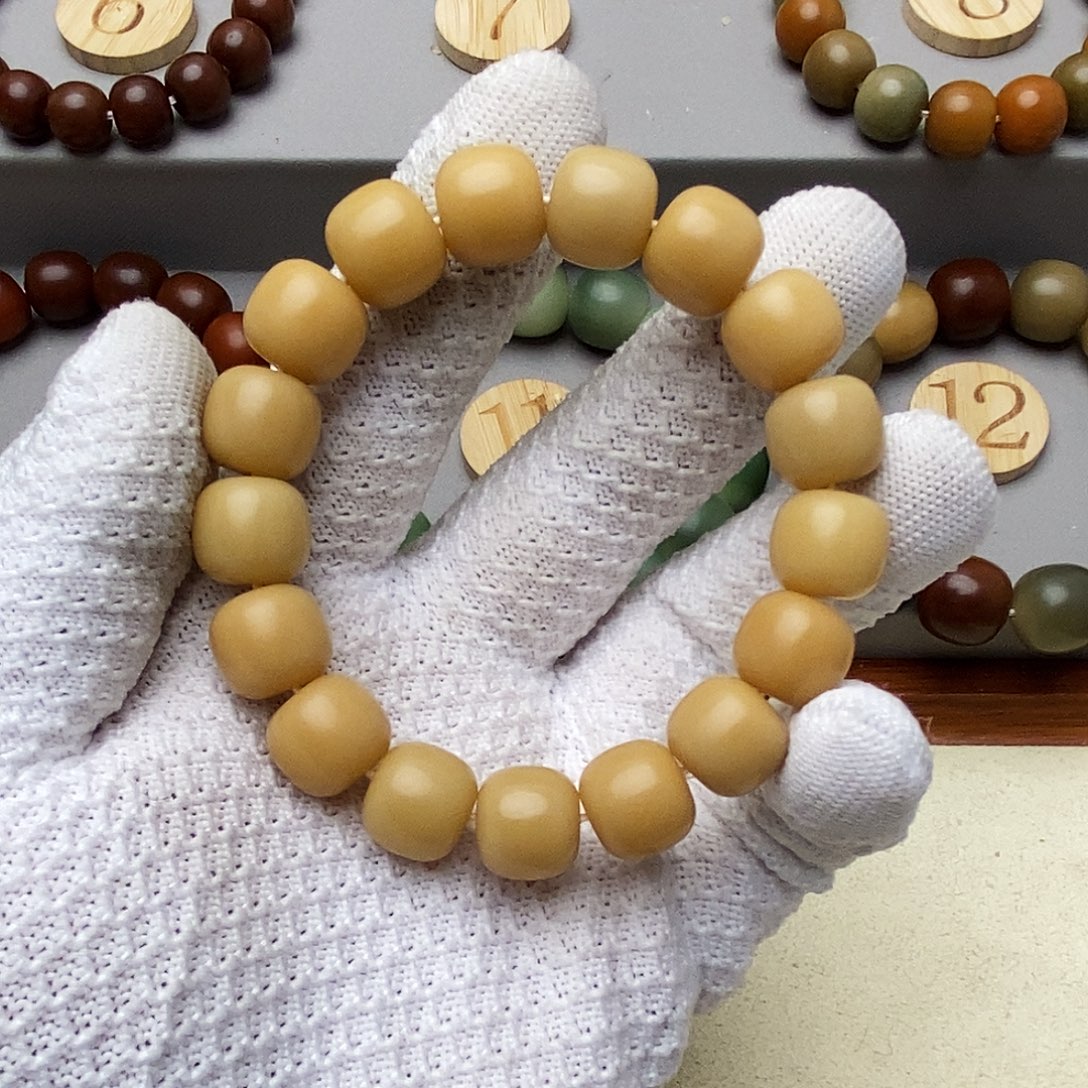 梅***岁菩提根/象牙果手串