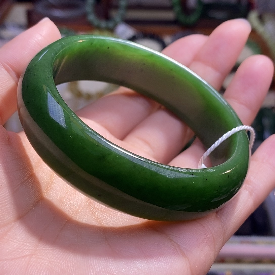 颈饰未镶嵌和田玉毕业级老坑料碧玉宽版手镯59