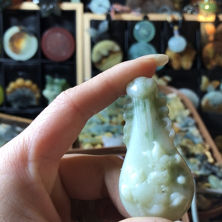 岫玉未镶嵌岫玉挂件