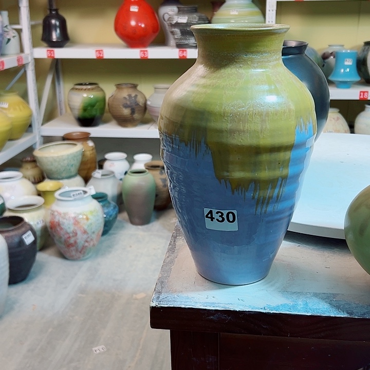 b***'花瓶白泥高32口9。摆件。430