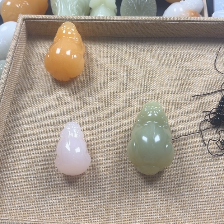 眼***。石材昆仑山脉两个貔貅