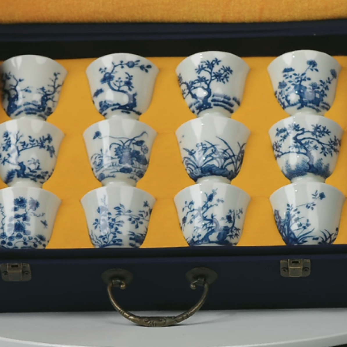 M青花十二花神杯一套