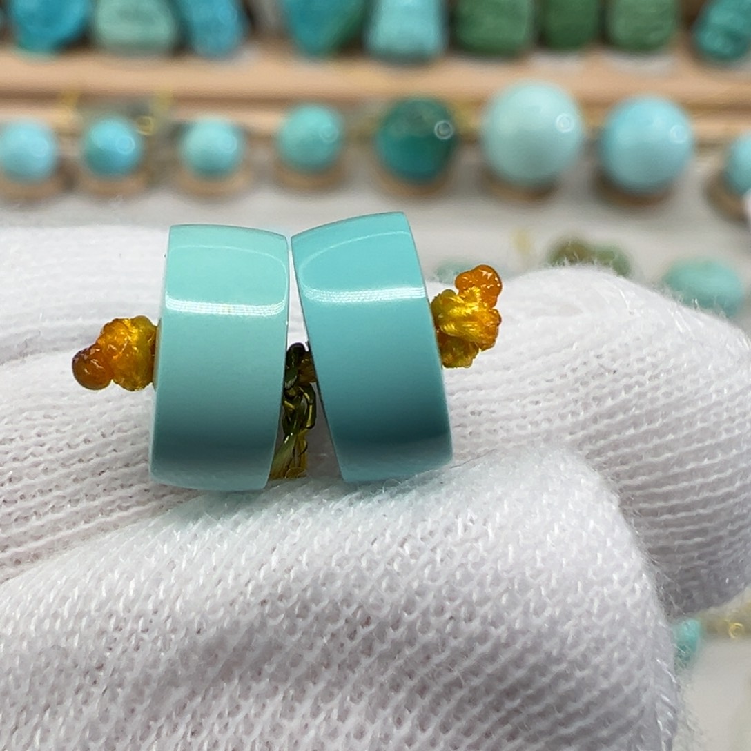 绿松石配饰未镶嵌