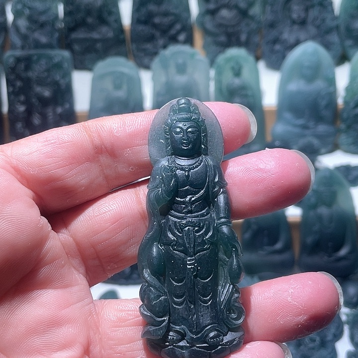 定制翡翠未镶嵌观音