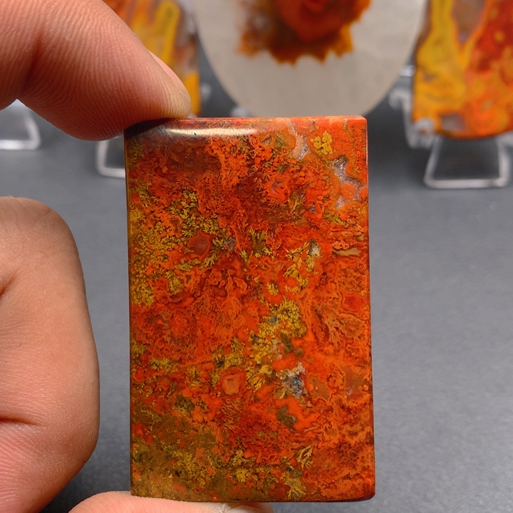 玛瑙/玉髓颈饰未镶嵌知**生